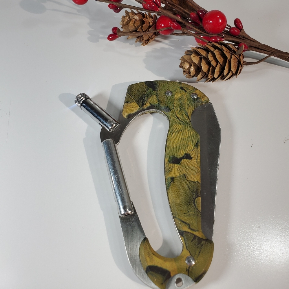 4/$20 Multitool Large 4 in 1 keychain/carribeener